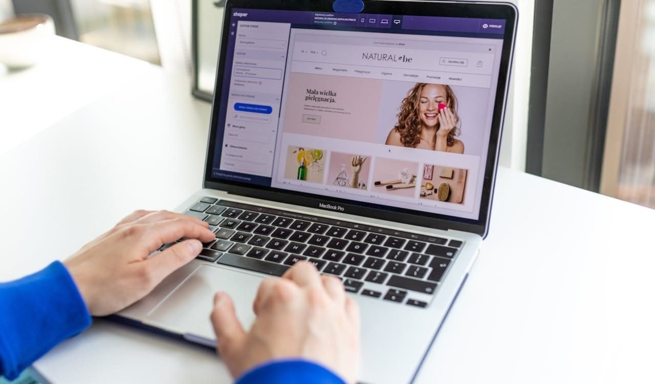 Shopify vs WooCommerce: Which E-commerce Platform is Better.